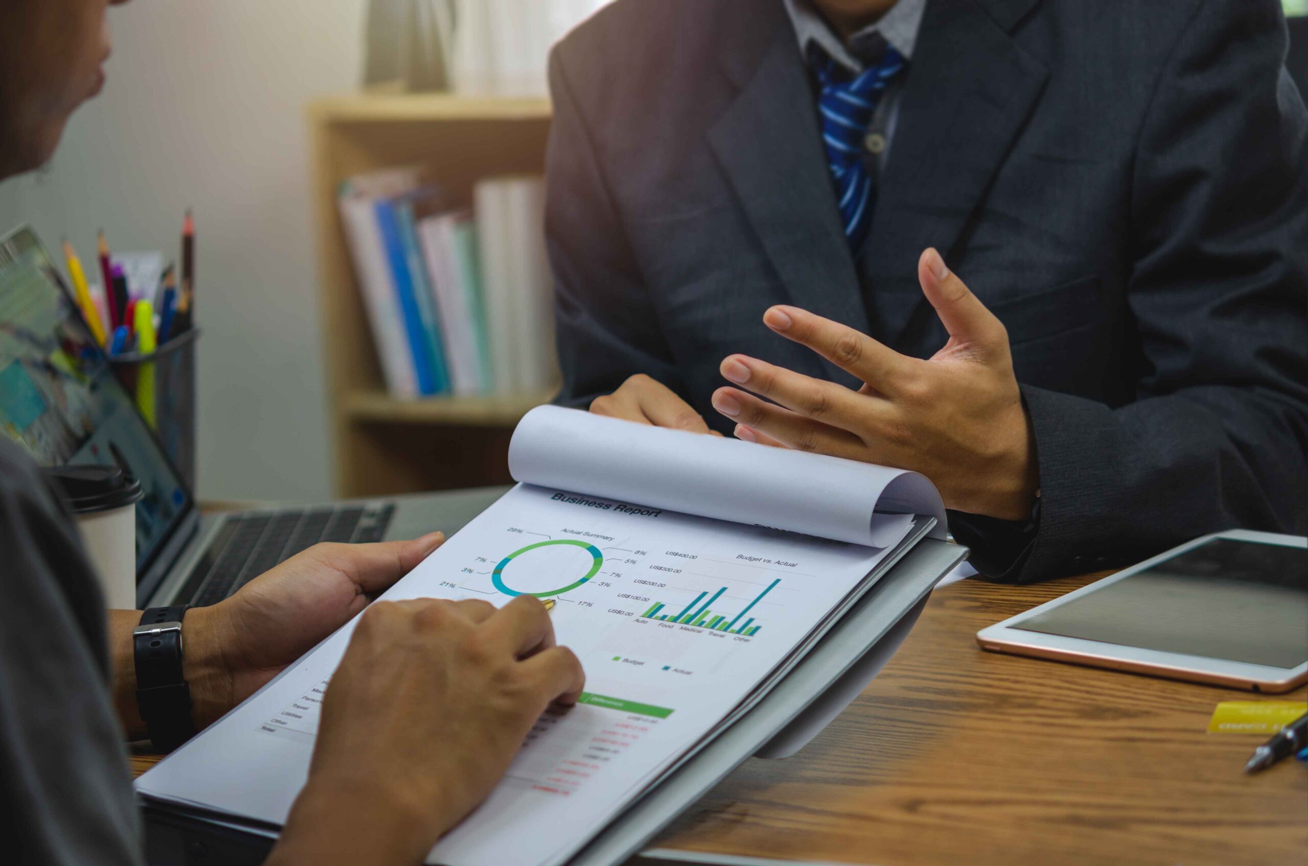 vecteezy_business-people-meeting-at-the-office-by-analyzing-data-from_10746011